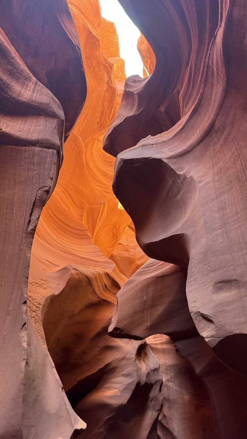 Sandstone curves of Antelope Canyon, Arizona