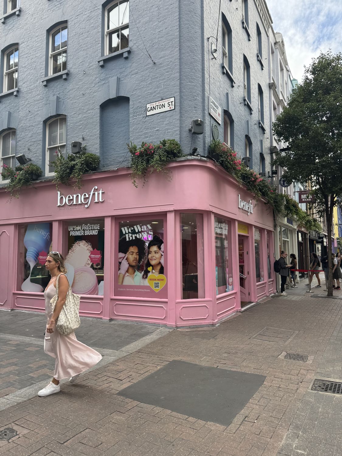 Iconic pink London bus
